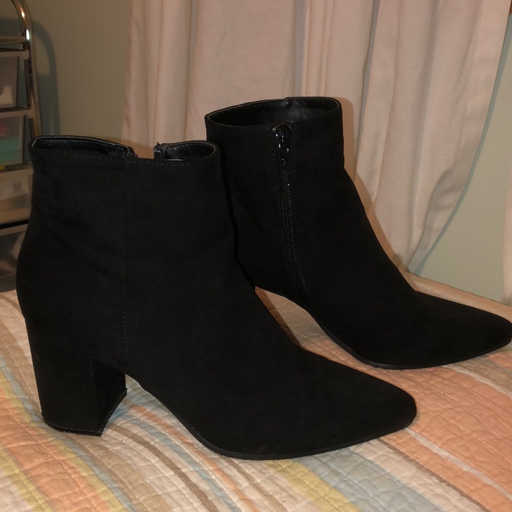 Black heeled booties